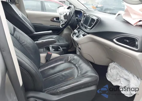 2018 Chrysler Pacifica Touring L z USA, uszkodzony, nr VIN 2C4RC1BG6JR246167